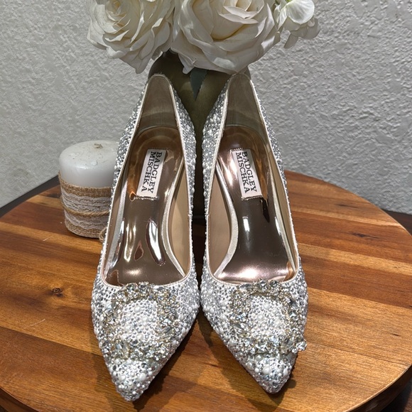 Badgley Mischka Collection Cher II Pointed Toe Pump Size 6 - Picture 2 of 14